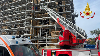 Incidente in un cantiere edile: soccorso operaio